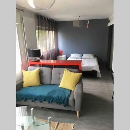 Апартаменты Bel En Rez De Jardin, 10min Centre Et 300m Quais De Seine Wifi *